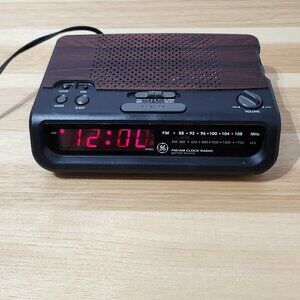 Vintage General Electric GE Alarm Clock Radio Wood Grain Model 7-4613A